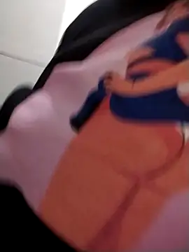 Webcam Model (CuteBootyBae)  is live.Free join now!