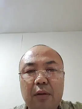 caige8888 (Ask my age) - 玩鸡巴