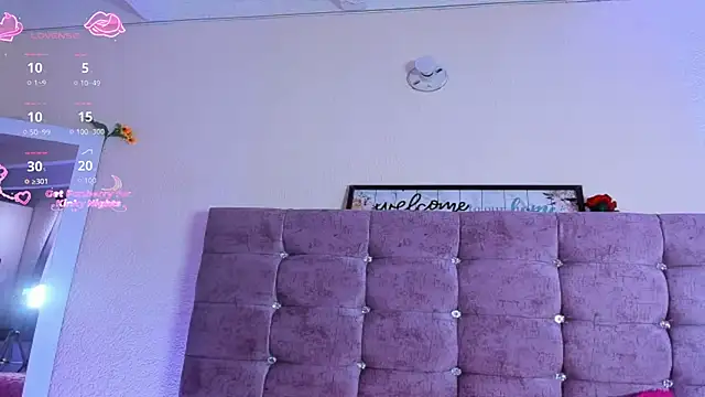 karol_rose live cam screenshot females on TokenKeno — Tip, Play & Watch Live Cams