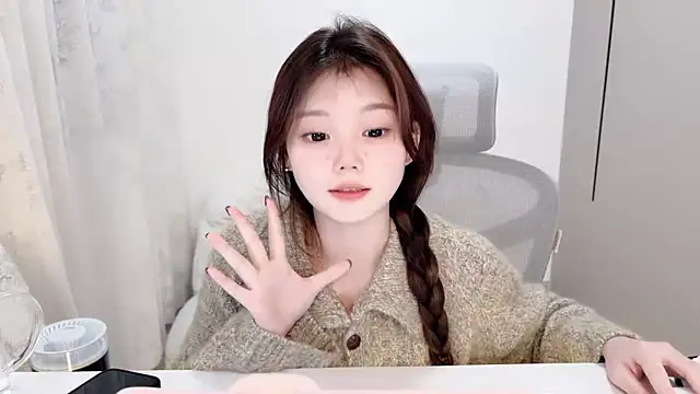 yang-yang-yang live cam screenshot female on Hacty – Hot Adult Clips & Live Cams