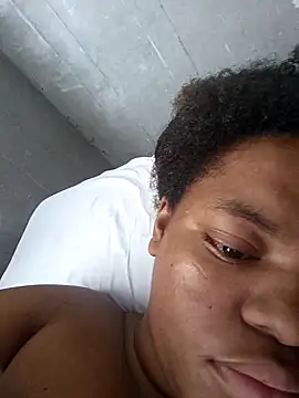 Live webcam thumbnail of Kailyyhot from . Watch my show!