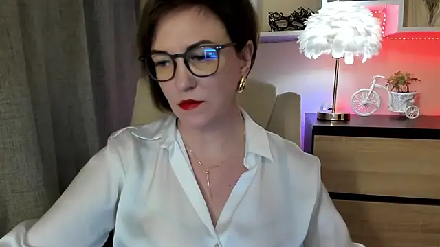 feliziadesire - FeliziaDesire's free webcam - UK Sex Cams