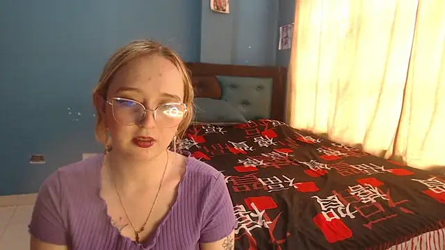 liaroberts1 - Liaroberts1's free webcam - UK Sex Cams