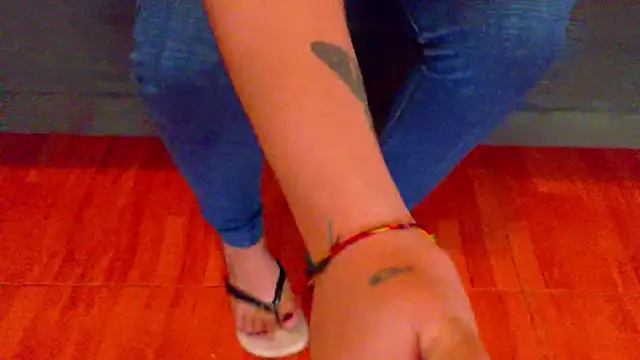 kloe_bella live cam screenshot female on Ufotopia – Live Cams & Video Chat Community