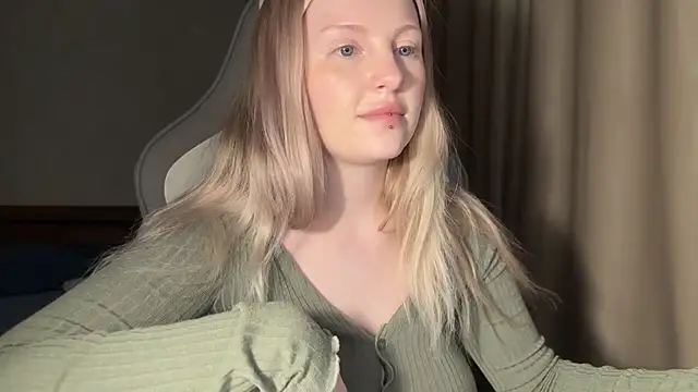 Live sex cam di x_ivy_x