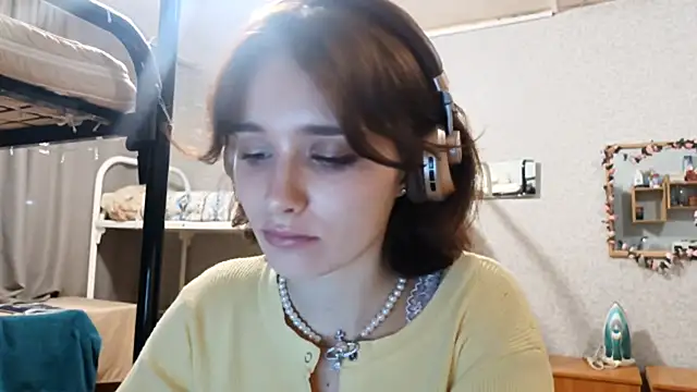 Live sex cam of IcyKleys