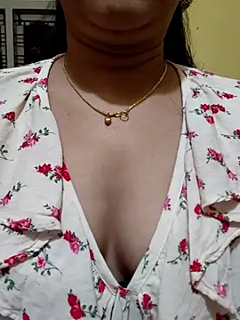 Nazeera_Telugu_Ammayi