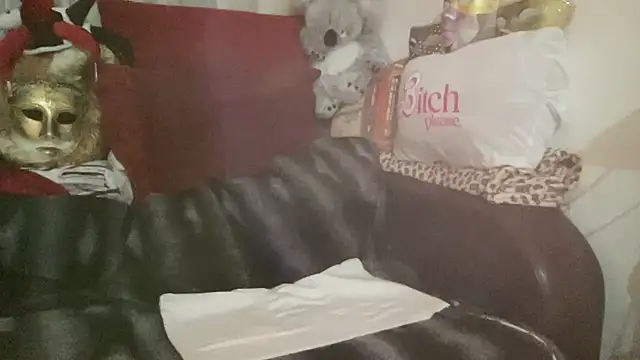 eroticvenetian (Ask my age) - SHOW VENETIAN HAIRY ASSHOLE