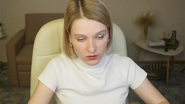 evitamull - EvitaMull's free webcam - UK Sex Cams