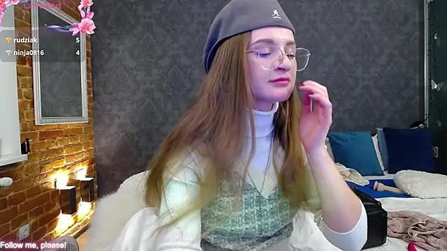 KateJonson live cam screenshot female on Hacty – Hot Adult Clips & Live Cams