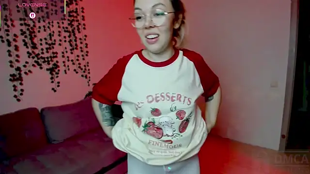 anyataylorjoy_ (F young) - Toy control 7m: my fav -200k  (❁´◡`❁)