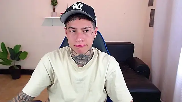 setthomas (M young) - Cumshow or Cum pvt 333