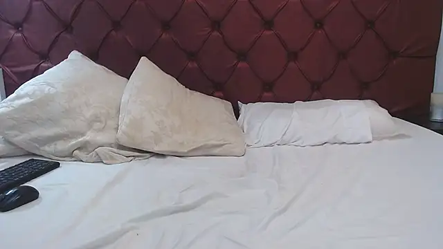  IsabellaClarkeC chat room