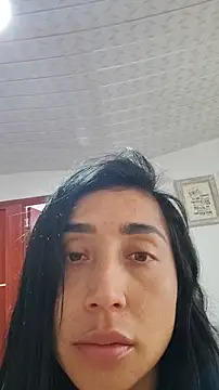 Elowyn live cam screenshot female from Colombia on Squirt Show – Wet & Wild Live Cams