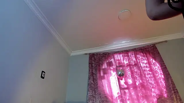 pamela_squirtt - Pamela_Squirtt's free webcam - UK Sex Cams