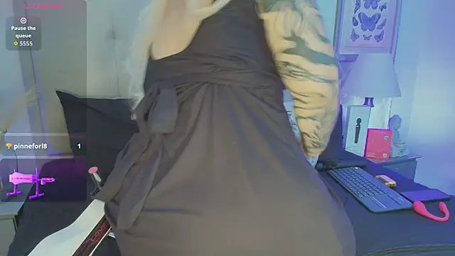  Carlaguzman_ chat room