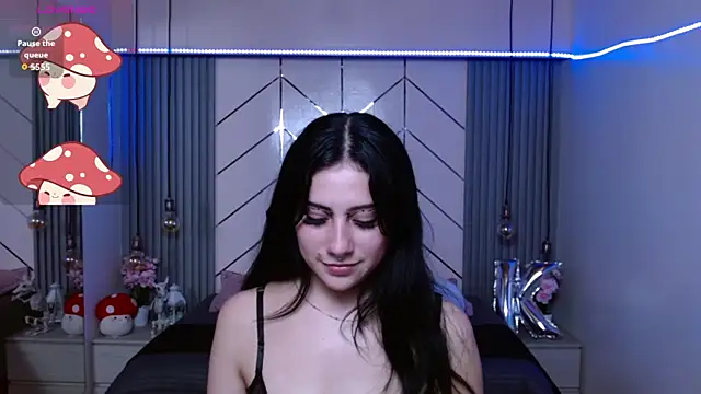 Live webcam thumbnail of agarycus_ from . Watch my show!