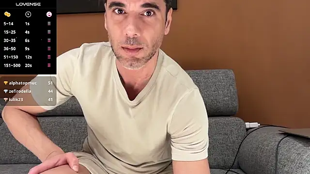 marcoo_x live cam screenshot male on Ufotopia – Live Cams & Video Chat Community