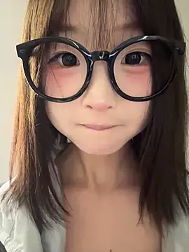 lelebaybay888's Stripchat show and profile