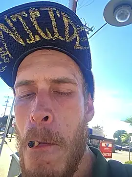 leshok (Ask my age) - Smoke n stroke in public