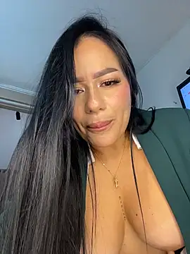 miah_gomez_ - Miah_gomez_'s free webcam - UK Sex Cams