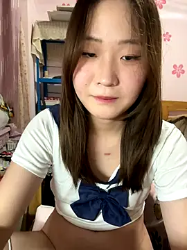 CoCo-s live cam screenshot female on OhMiBod.Show — Interactive Live Cam Play