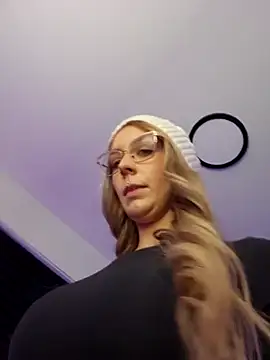 lilyorion (F young) - Titty tease!