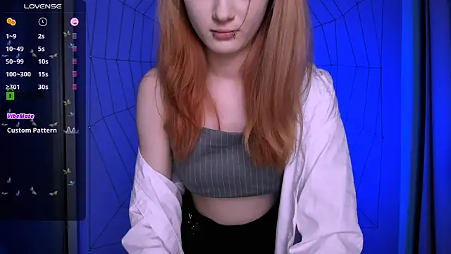 liana_kisses (F teen) - show ass in panties