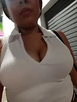  Julieth_hot-69 chat room