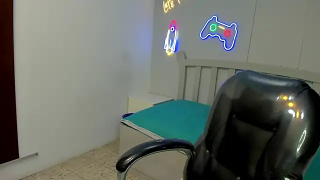  StiwenTwink chat room