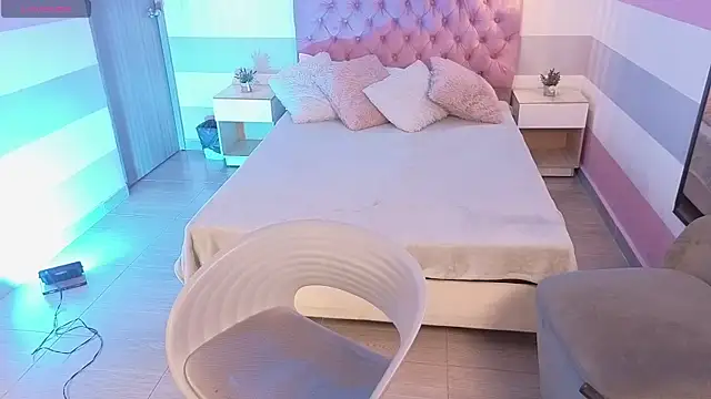 katynavarro - Katynavarro's free webcam - UK Sex Cams