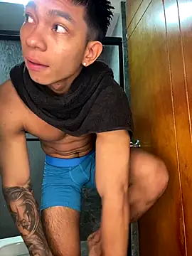 jackson_cruz (M twink) - today is my birthday  19 ou give me a gi