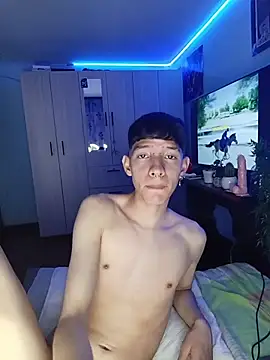 heyy_noah11 (M twink) - Show naked cute 🥰