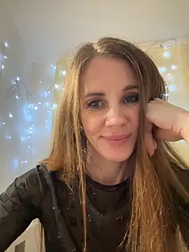 LucieMack webcam stripchat model stream image