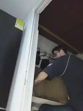 damian_bull (M young) - Cum show naked