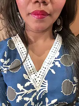 hotti_lusi5911 - Hotti_lusi5911's free webcam - UK Sex Cams