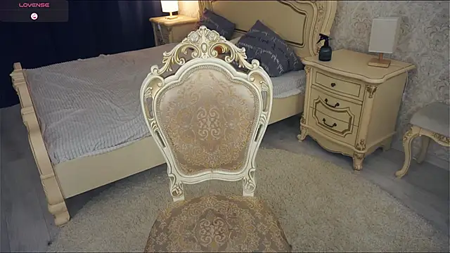  BettieBourque chat room