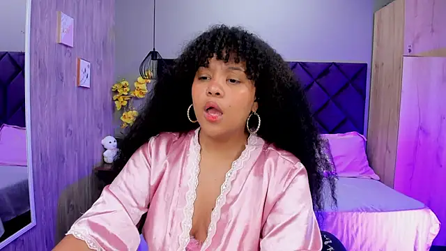 aisha_linh - Aisha_Linh's free webcam - UK Sex Cams