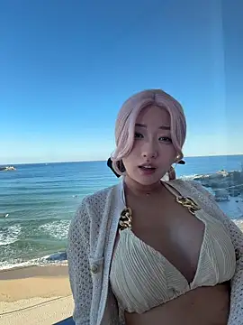 winter11 (Ask my age) - 海滩🏝️直播一上午，开票群组24币