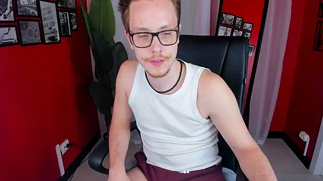 leomooree - LeoMooree's free webcam - UK Sex Cams