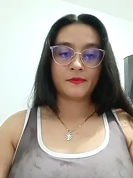 Pussy-Hairy-Horny's Stripchat show and profile