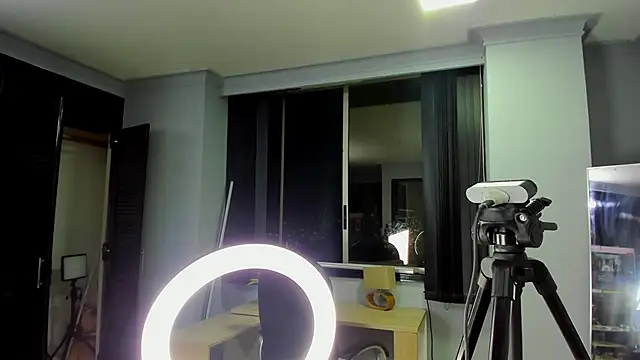 2_fire - 2_fire's free webcam - UK Sex Cams