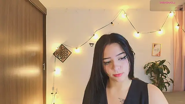 Live webcam thumbnail of Seraphyne666 from . Watch my show!