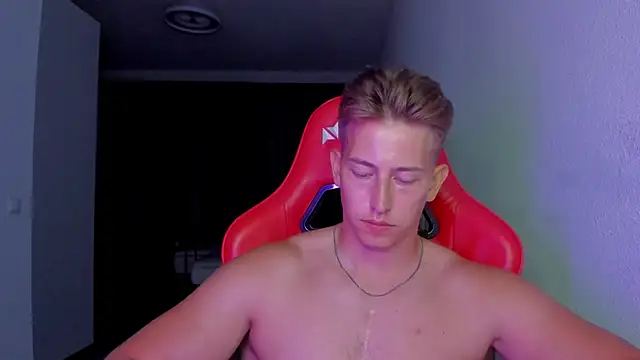 find0m_master (M young) - send hot video (last tipper)