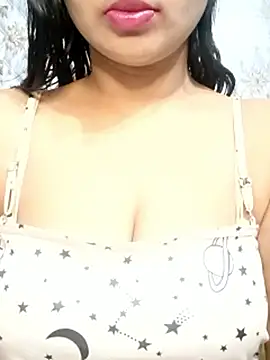 Sweety4u97 from StripChat is Freechat