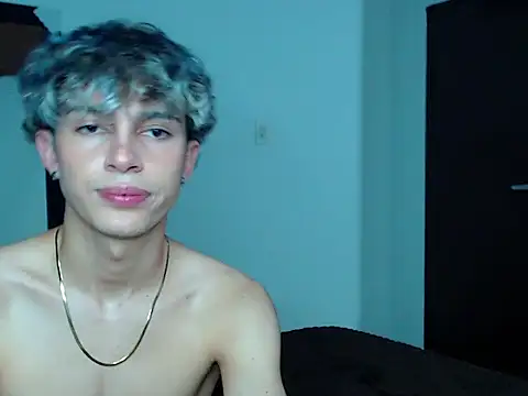 john_vichenso live cam screenshot male on Home.Pink — Cozy Live Cams & Chat