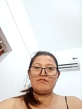 vina_venus - Vina_venus's free webcam - UK Sex Cams