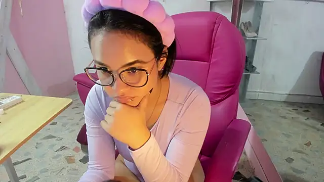 camila--rey - CAMILA--REY's free webcam