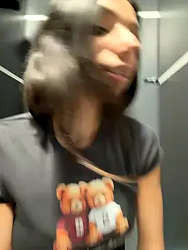 -MiaSweet- from StripChat is Freechat