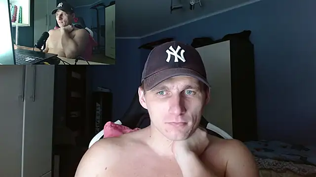 PoliglotJoe live cam screenshot male on Ufotopia – Live Cams & Video Chat Community